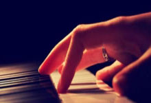 黎巴嫩新政府成立，结束两年政治僵局.